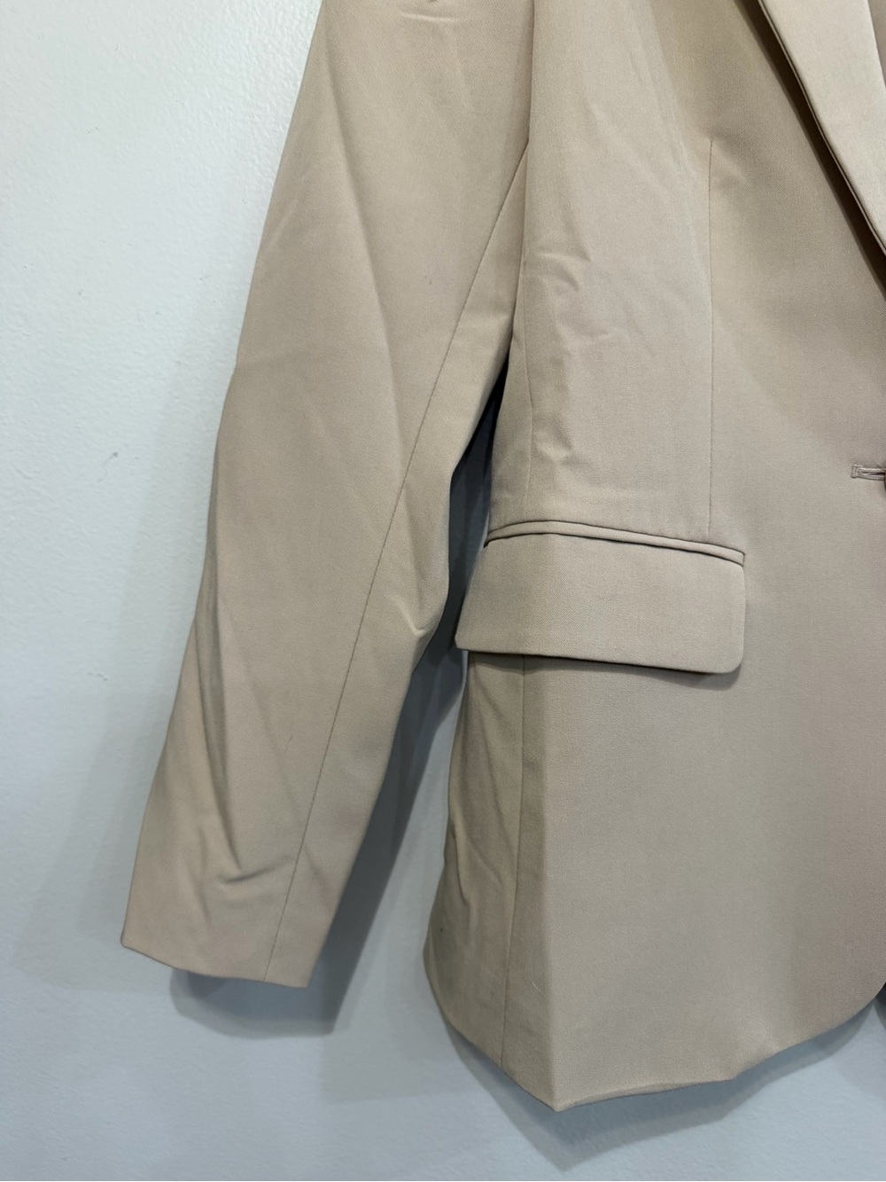 Cicy Bell Tan Long Sleeve Blazer - Picture 4 of 7